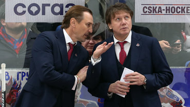 Тренеры ЦСКА Сергей Федоров и Равиль Якубов.