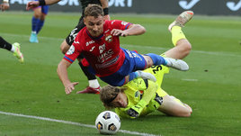 В поражении «Краснодара» виноваты судья, ВАР и ЭСК. Почему арбитры так ведут себя на поле и в ВАР-центре?