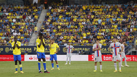 Матч «Барселоны» прервали из-за инфаркта у болельщика, «Лейпциг» победил после отставки Тедеско