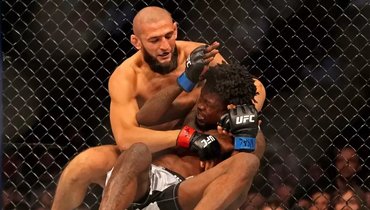 Хамзат Чимаев победил Кевина Холланда.