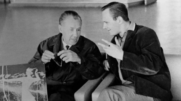 Владимир Писаревский берет интервью у Вадима Синявского. Фото из личного архива Владимира Писаревского Владимир Писаревский берет интервью у Вадима Синявского. Фото из личного архива Владимира Писаревского