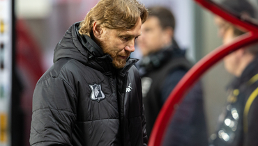 Валерий Карпин.