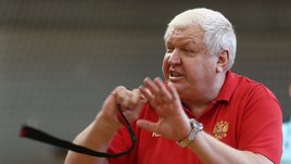 Трефилов призывает вспомнить Ленина, а новый клуб из Новороссийска стартует с победы