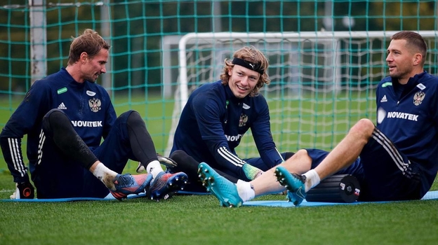 Вратари сборной России Кержаков, Шунин и Сафонов. Фото Официальный телеграм-канал сборной России Вратари сборной России Кержаков, Шунин и Сафонов. Фото Официальный телеграм-канал сборной России