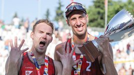 Миссия: выиграть все турниры за сезон. Стояновский и Лешуков сделали невероятное