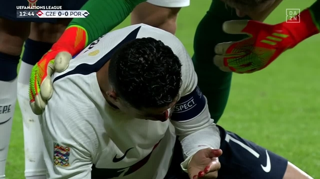 Травма Криштиану Роналду. Фото photo.khl.ru Травма Криштиану Роналду. Фото photo.khl.ru