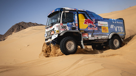 «Мы всегда со своей Родиной». «КАМАЗ-мастер» отказался от выступления на «Дакаре»