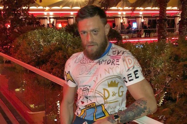 Макгрегор на афтепати в ночь после поражения Нурмагомедову. Фото Соцсети Макгрегор на афтепати в ночь после поражения Нурмагомедову. Фото Соцсети