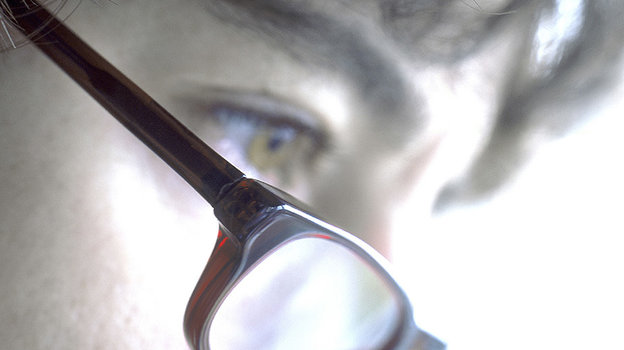 Очки или линзы? Фото Global Look Press Очки или линзы? Фото Global Look Press