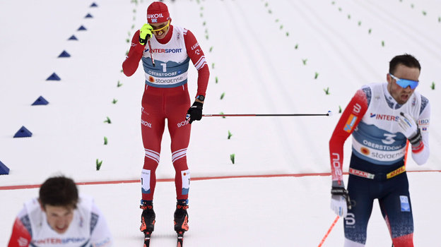 В результате инцидента Александр Большунов финишировал третьим. Фото Global Look Press В результате инцидента Александр Большунов финишировал третьим. Фото Global Look Press