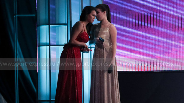 Алина Загитова (слева) и Анна Щербакова. Алина Загитова (слева) и Анна Щербакова.