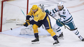 Безумие Гашека достигло предела. Бывший вратарь решил сорвать матч НХЛ в Праге — ничего не вышло