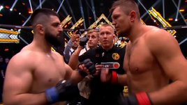 Забыл о правилах. Профессиональный боец нелепо проиграл в поп-ММА