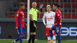 Карасев ошибочно не удалил спартаковца и двух армейцев. Что скажут его руководители?