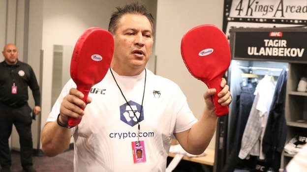 Мендес с лапами-ракетками. Фото Соцсети Мендес с лапами-ракетками. Фото Соцсети