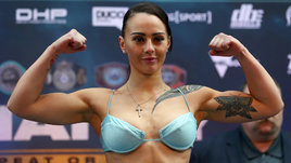 Австралийской милашке изуродовали лицо на ринге, но она победила. Лучшие фото недели