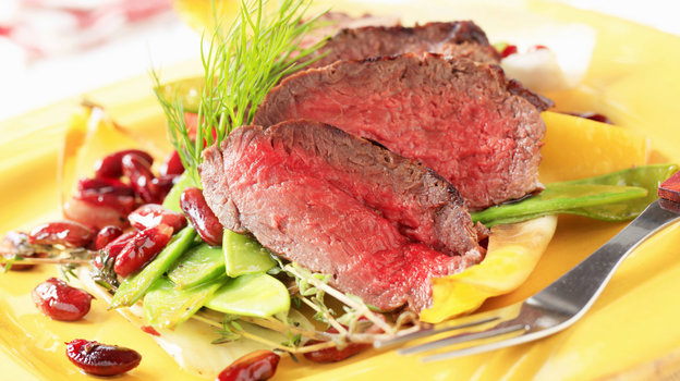 Что лучше есть на ужин? Фото Global Look Press Что лучше есть на ужин? Фото Global Look Press