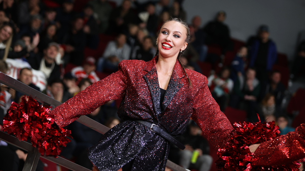 Группа поддержки «Автомобилиста». Фото Антон Басанаев, photo.khl.ru Группа поддержки «Автомобилиста». Фото Антон Басанаев, photo.khl.ru