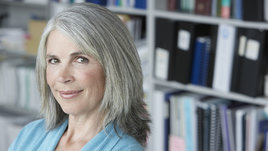 Можно ли избавиться от седины без окрашивания? Советы эксперта