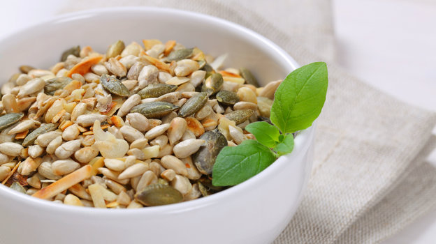 Семена тыквы и подсолнечника. Фото Global Look Press Семена тыквы и подсолнечника. Фото Global Look Press