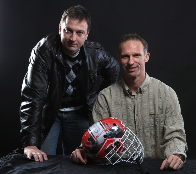 Юрий Голышак и Доминик Гашек. Фото photo.khl.ru Юрий Голышак и Доминик Гашек. Фото photo.khl.ru