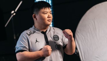 Чжао «XinQ» Цзысин.