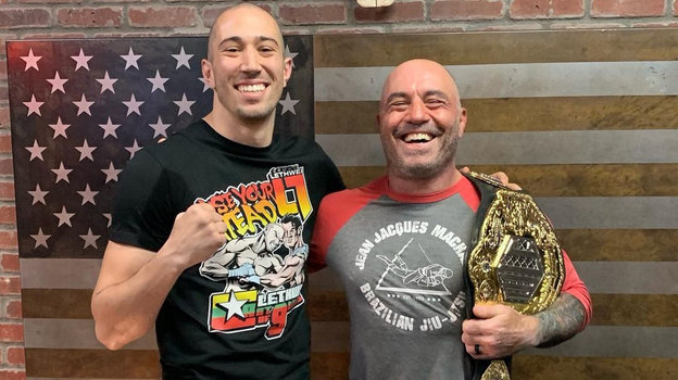 Джо Роган (справа). Фото Соцсети Джо Роган (справа). Фото Соцсети