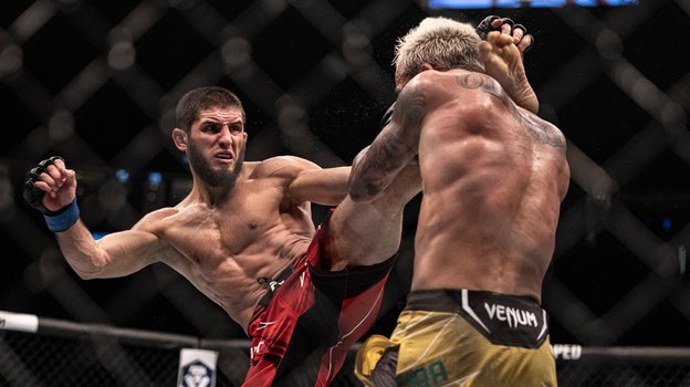 Ислам Махачев и Чарльз Оливейра. Фото Reuters Ислам Махачев и Чарльз Оливейра. Фото Reuters