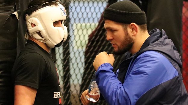 Хабиб Нурмагомедов (справа). Фото Соцсети Хабиб Нурмагомедов (справа). Фото Соцсети