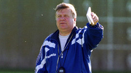 «Я предал футбол — и был наказан. Боль страшная». Истории про ярчайшего российского тренера