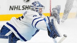 Ушел от Овечкина и заблистал. Русский вратарь преобразился в «Торонто»