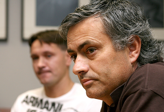 Дмитрий Аленичев и Жозе Моуринью. Фото Дмитрий Солнцев, архив «СЭ» Дмитрий Аленичев и Жозе Моуринью. Фото Дмитрий Солнцев, архив «СЭ»