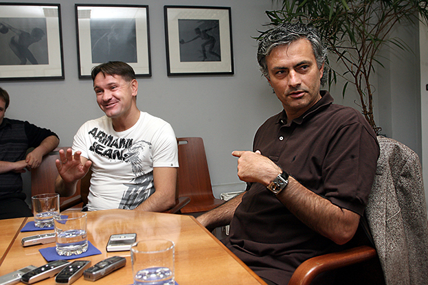 Дмитрий Аленичев и Жозе Моуринью. Фото Дмитрий Солнцев, архив «СЭ» Дмитрий Аленичев и Жозе Моуринью. Фото Дмитрий Солнцев, архив «СЭ»