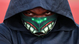 «Я убегу за границу, и мне плевать на вас». Темнокожая легкоатлетка носит маску Халка и идет против системы