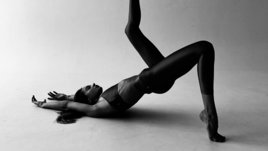 Йога для начинающих: первые шаги и как правильно делать асаны. Видео