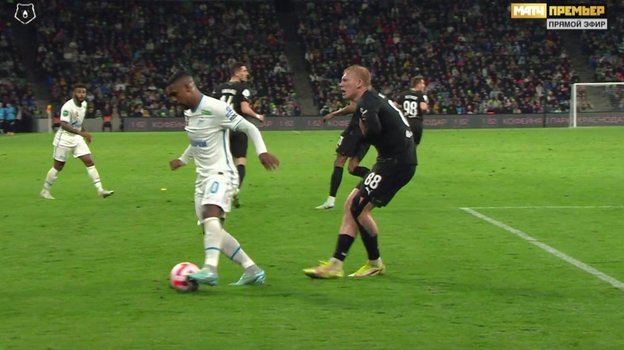 Кадр из трансляции матча «Краснодар» — «Зенит». Кадр из трансляции матча «Краснодар» — «Зенит».