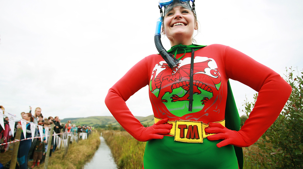 Представительница Уэльса с национальным драконом на груди. Фото Global Look Press Представительница Уэльса с национальным драконом на груди. Фото Global Look Press