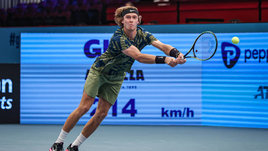 Рублев прервал черную серию с Изнером и рвется на Итоговый турнир