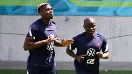 Букет проблем Франции перед ЧМ: травмы лидеров, споры Мбаппе с федерацией, харассмент и даже сглаз