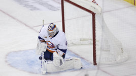 Команда Панарина рассыпалась в дерби Нью-Йорка. Российский голкипер украл победу в суперматче