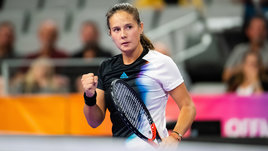 «Этот сезон ассоциируется с песней «Прогулка» Земфиры». Интервью с Дарьей Касаткиной