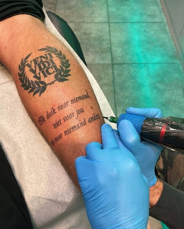 Татуировка Джона де Вольфа. Фото Соцсети Татуировка Джона де Вольфа. Фото Соцсети