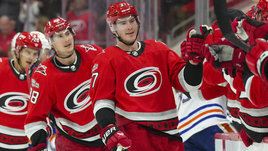 Свечников уделал Макдэвида! Еще один хет-трик в битве с лучшим игроком мира