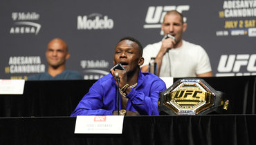 Исраэль Адесанья.