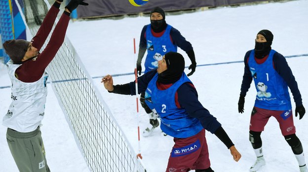 Матч чемпионата России по волейболу на снегу. Фото vk.com/snowvolleyru Матч чемпионата России по волейболу на снегу. Фото vk.com/snowvolleyru