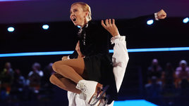 Жена Ягудина выступила на «Ледниковом периоде» в состоянии болевого шока. Конек партнера задел ее колено