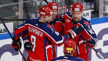 Игроки ЦСКА в матче с минским «Динамо».