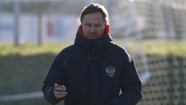 «В Киргизии играли в 10 раз хуже, но выиграли». Карпин подвел итоги матча с Таджикистаном