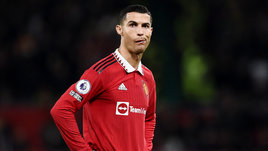 «Я отказался от 350 миллионов ради «МЮ». Но в клубе не хотят, чтобы я блистал». Огонь от Роналду в двух частях