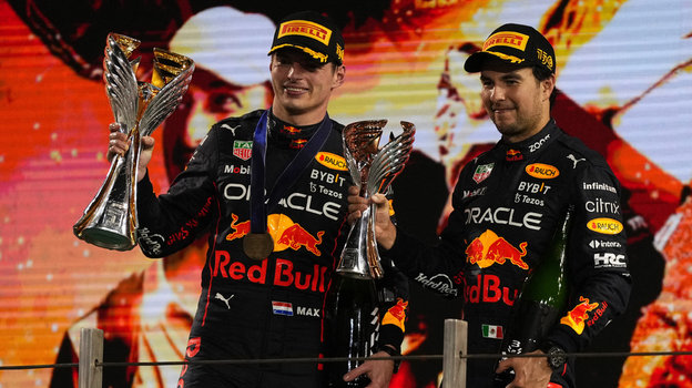 Макс Ферстаппен и Серхио Перес. Фото Reuters Макс Ферстаппен и Серхио Перес. Фото Reuters